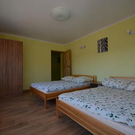 Domyletnie 8e Dom 86m2 Z Ogrodzona Dzialka