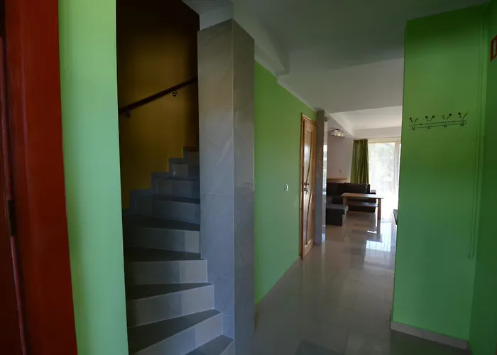 Semesterbostad Domyletnie 8e Dom 86m2 Z Ogrodzona Dzialka Sarbinowo